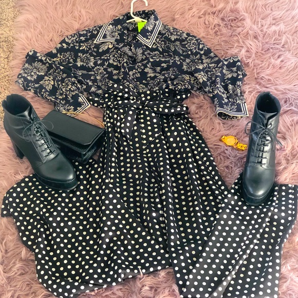 Vintage Button down blouse - Picture 2 of 3